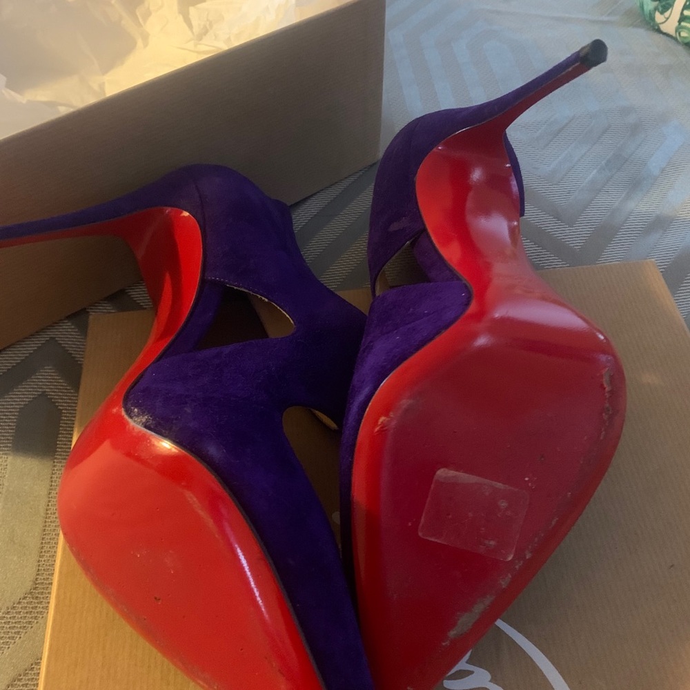 Heels - Picture 5 of 9